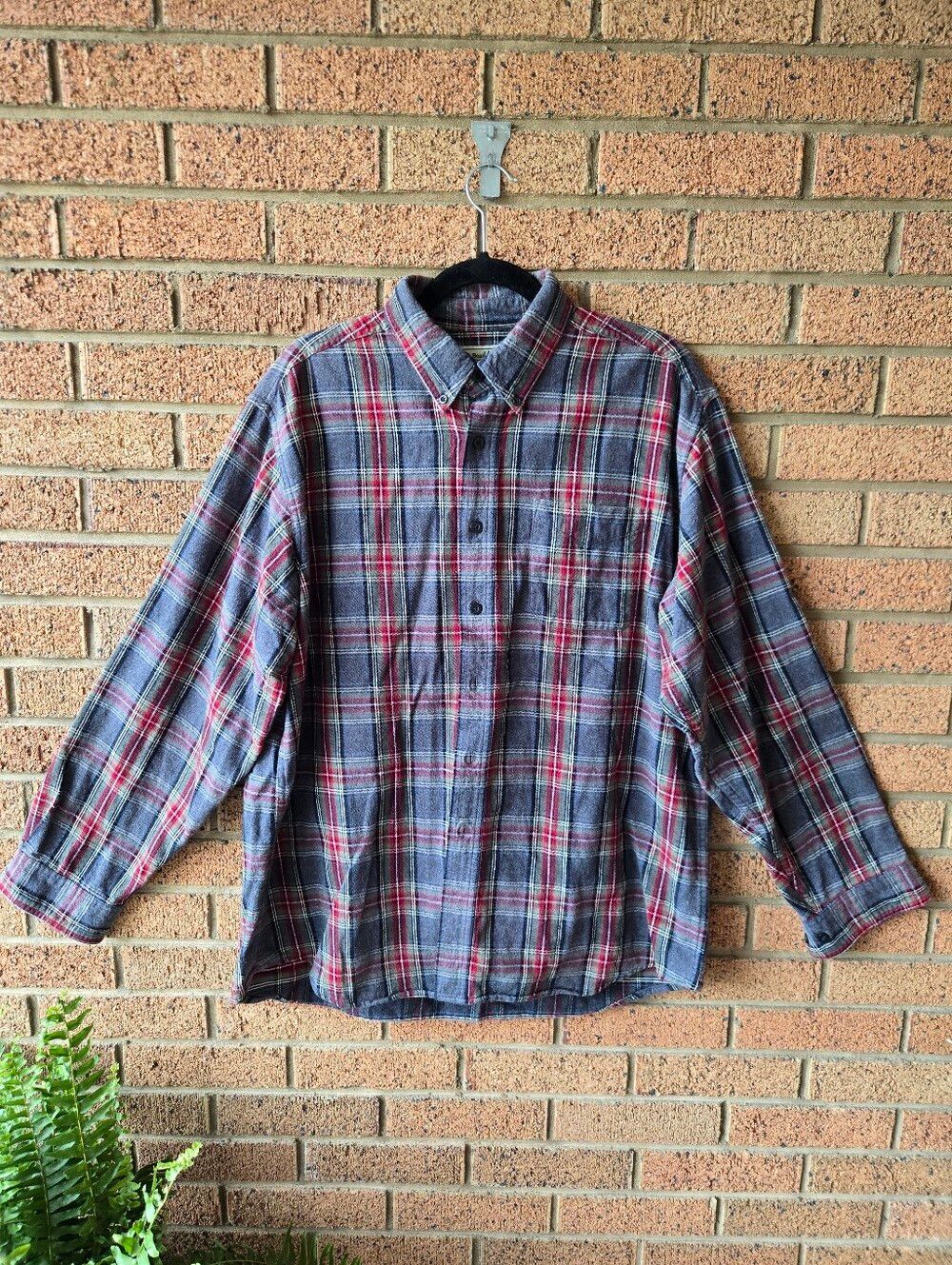 Vintage L.L. Bean Men's Plaid Flannel Button-Down Shirt Large 🌲